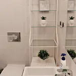 Urban Nest - Luxe Hideaway In Belvedere * Bucarest